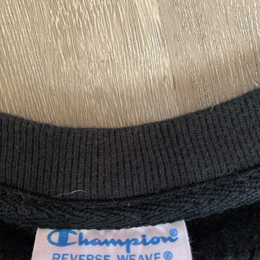 Black champion sweatshirt - Picture 2 of 3